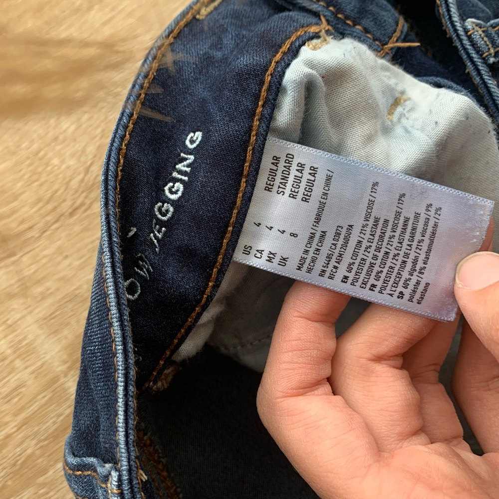 American Eagle Ripped Skinny Jeans - Picture 6 of 6